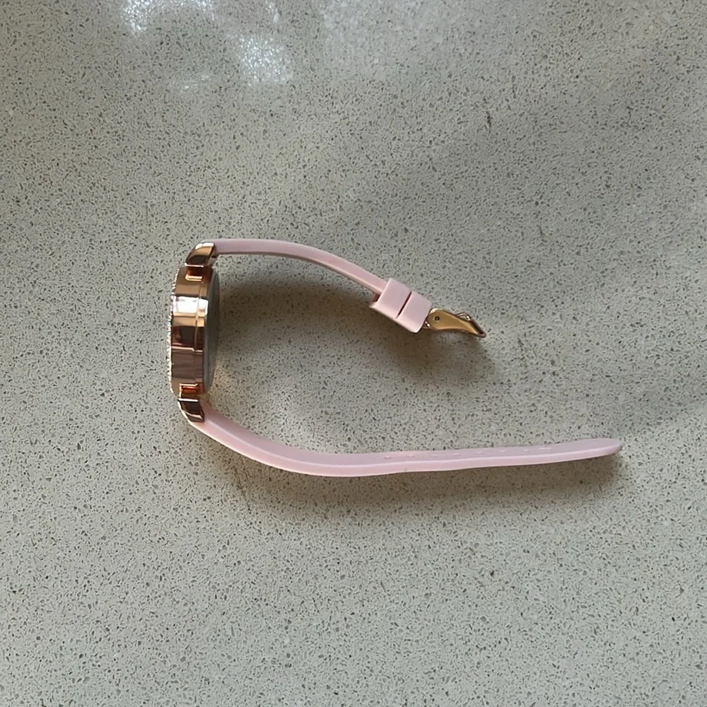 Digital watch (for‎ female)